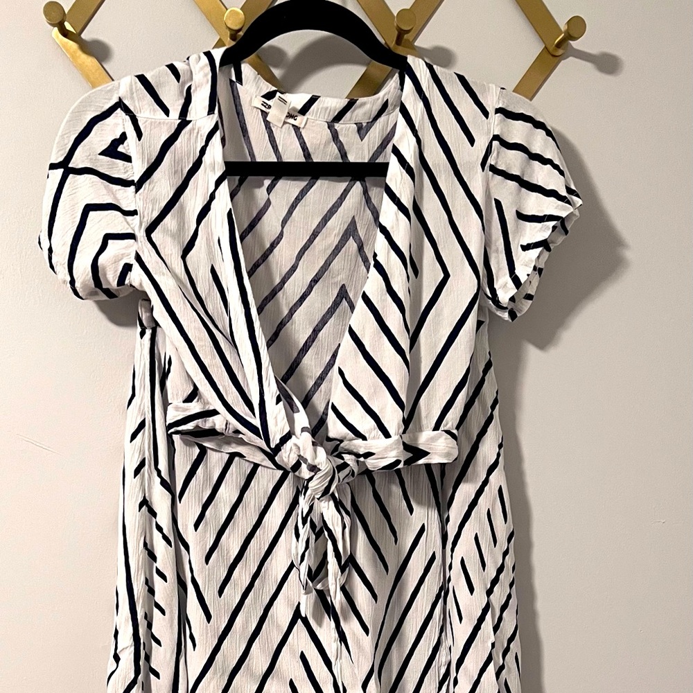 Billabong Two piece set- crop top and skirt